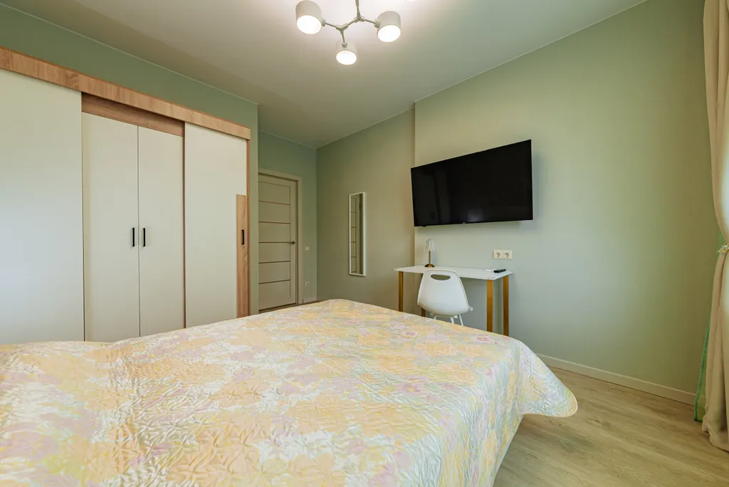 Уютная новая двухкомнатная квартира с видом на море