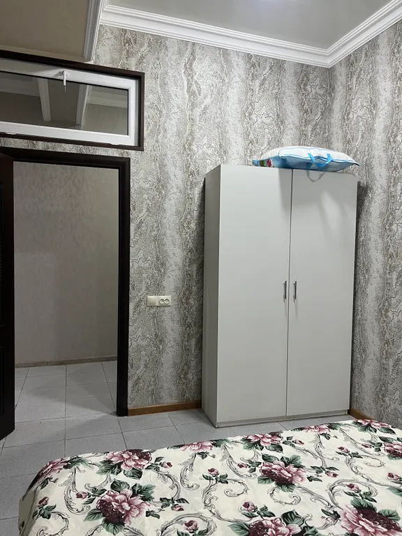 Домик чуть дальше набережной