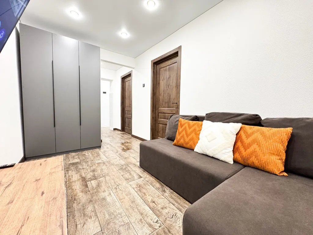 Квартира рядом с площадью Ленина