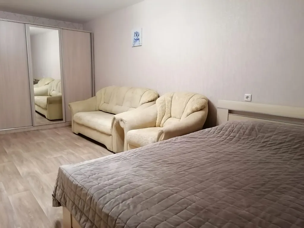 Уютная квартира возле Ледового — аренда посуточно в Псков