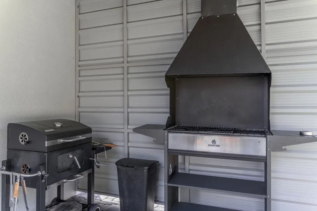 Дом с видом на залив на 1 линии