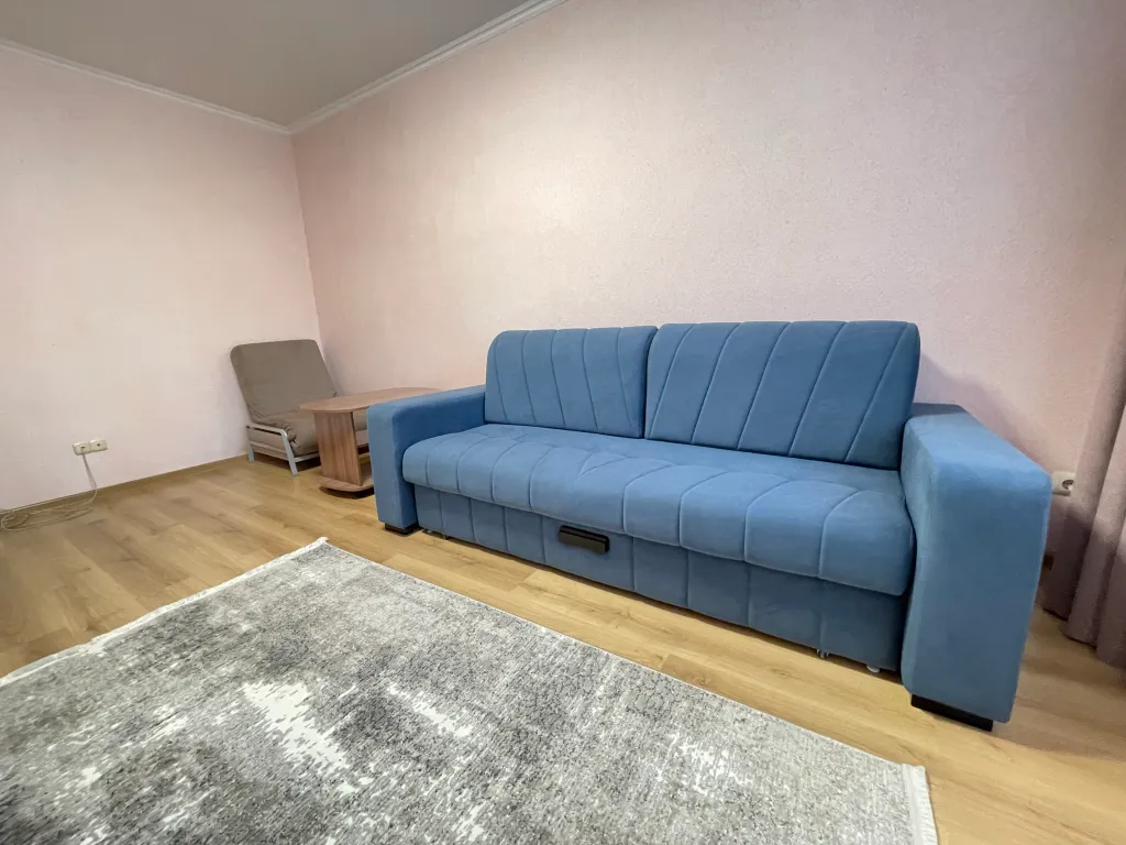 Просторная трехкомнатная квартира у моря