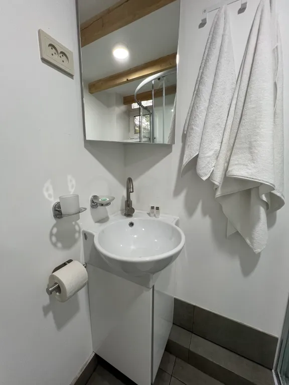 Коттедж Вилла с сауной на берегу и прямым видом на Правдинское озеро — Правдино