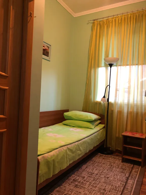 Уютный номер для одного с собственным душем и туалетом