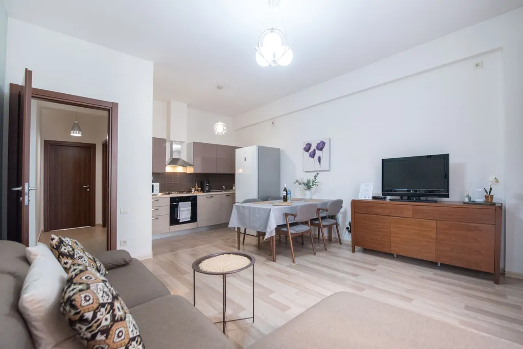 Квартира в семейном комплексе с детской площадкой во дворе