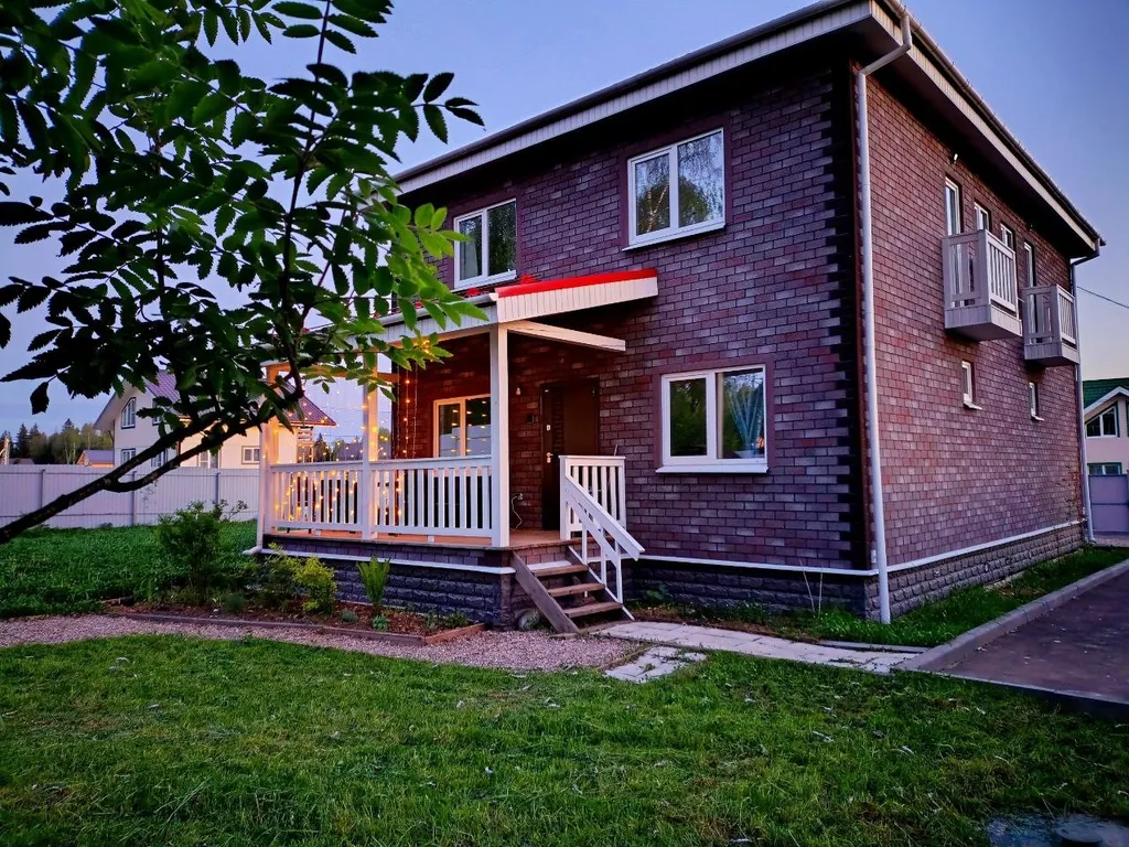 Дом с террасой, сауной рядом с лесом и пляжами