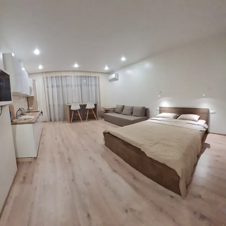 Апартаменты у моря с теплым бассейном