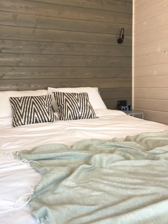 Коттедж Современный дом с баней у водохранилища — Лопотово