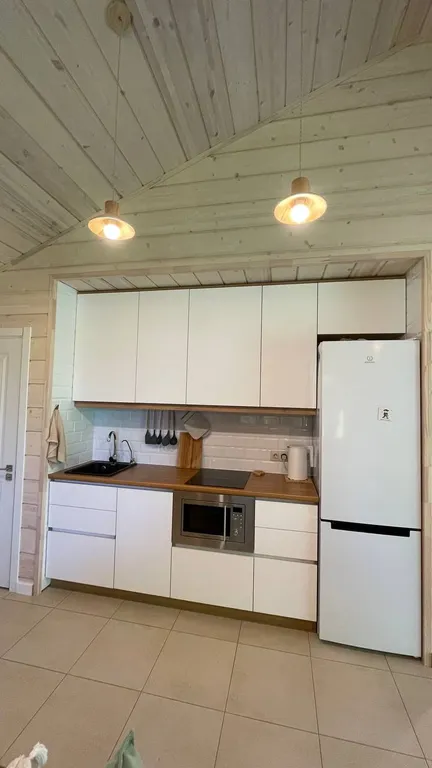 Уютный дом с видом на реку