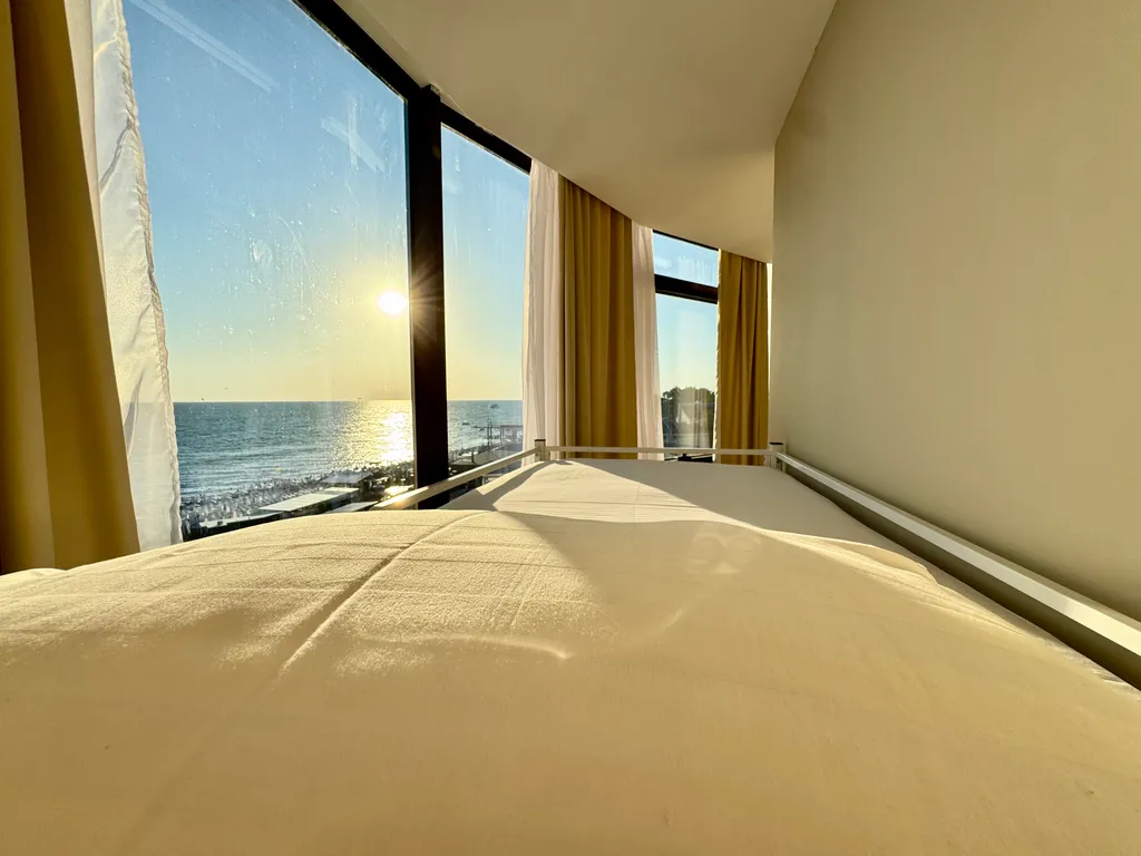 Люкс с панорамным видом на море