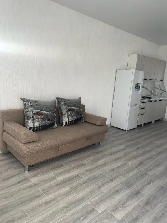 Студия в гостевом доме на 3 этаже с видом на море и горы