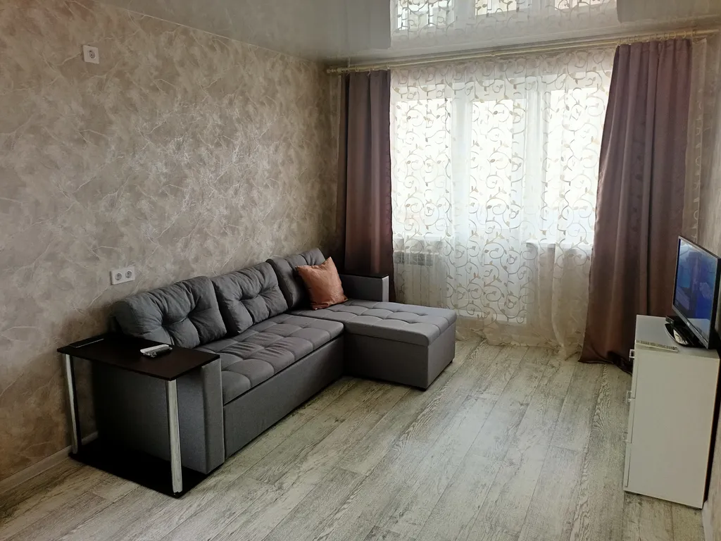 Уютная квартира после ремонта рядом с городской набережной — аренда посуточно в Камышин