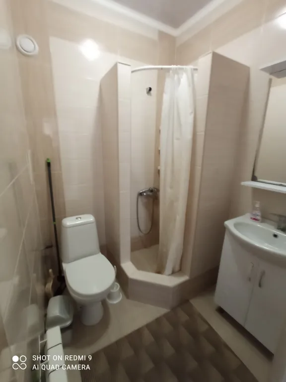 Дом со своей беседкой,  в уютном дворе, рядом с набережной