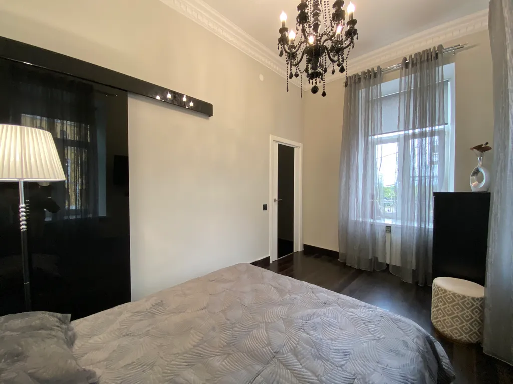 Дизайнерская квартира в центре с видом на храм