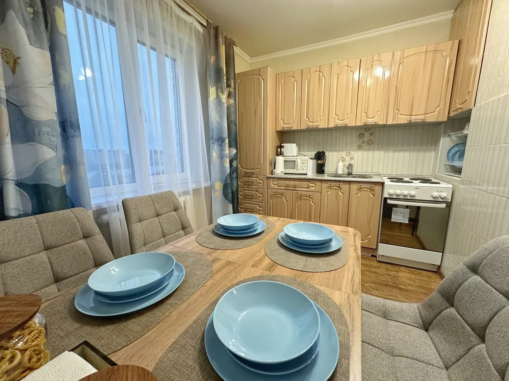 Двухкомнатная квартира с видом на реку на набережной