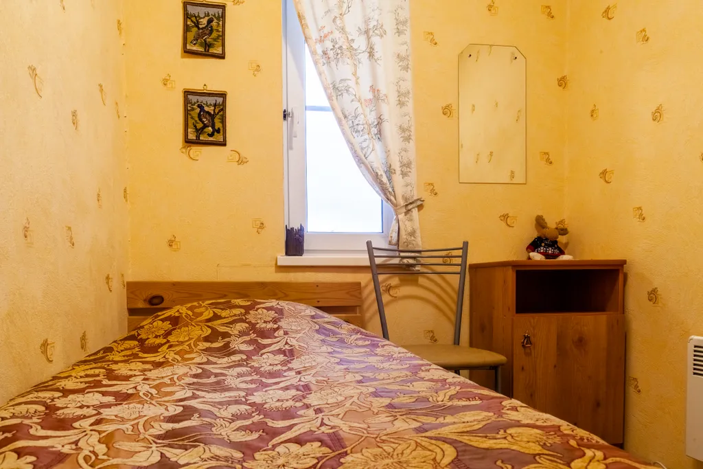 Дом на берегу реки