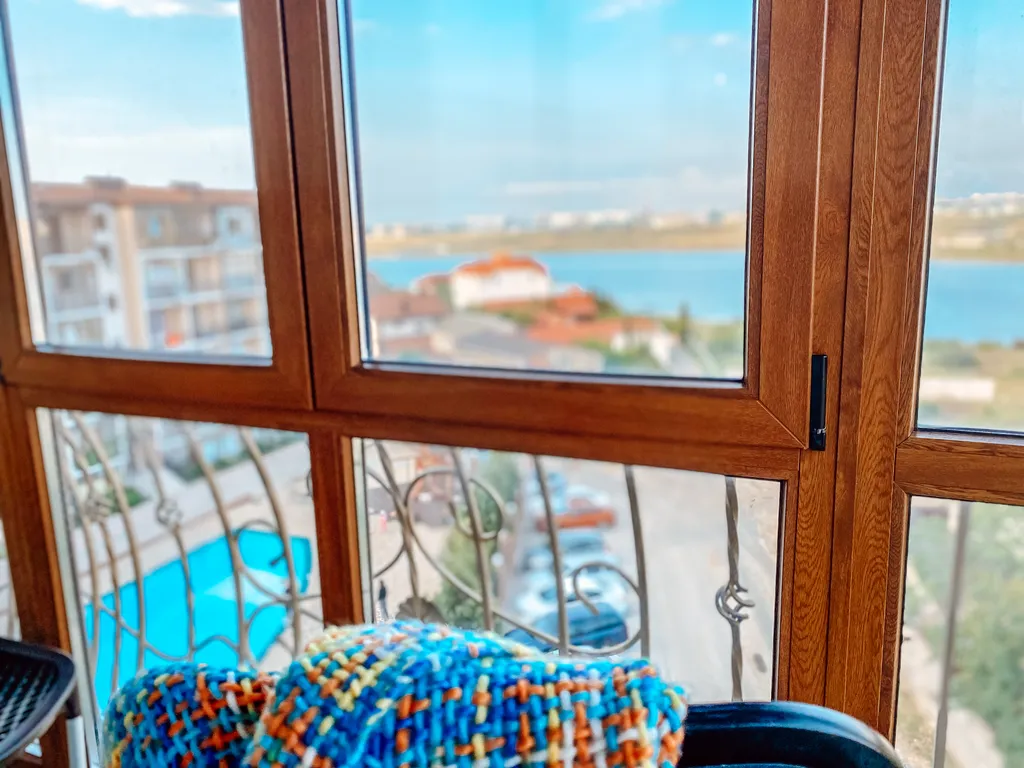 2-комнатные видовые апартаменты с бассейном у моря