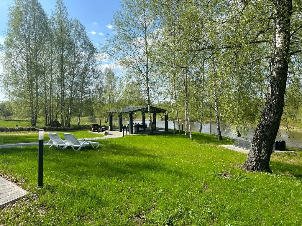 Дом на берегу водохранилища