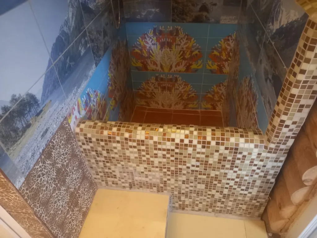 Дом с баней в лесу возле храма и озера