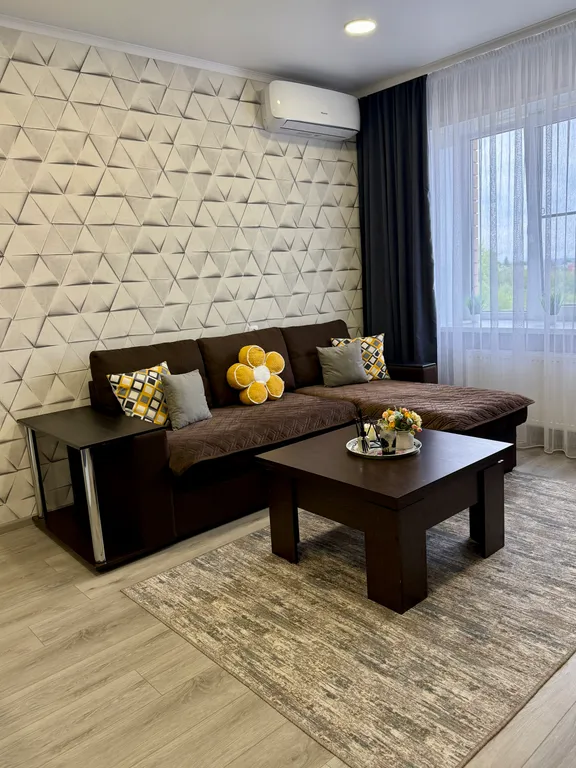 Совершенно новая чистая квартира в тихом районе города