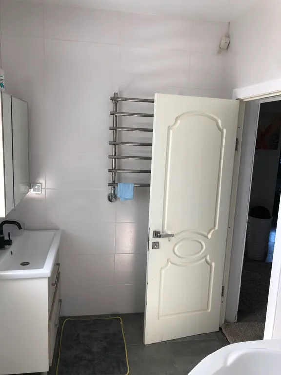 Дом в черте города в тихом дачном обществе