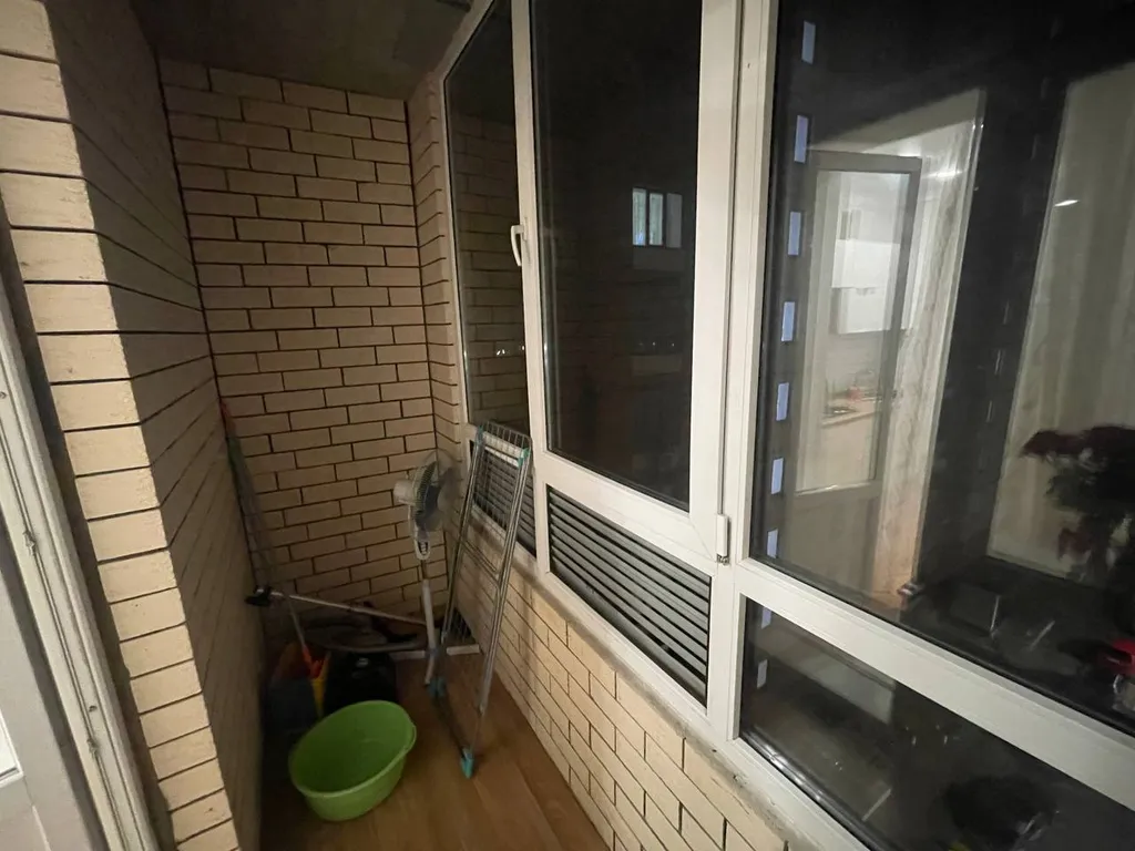 Однокомнатная квартира в новом доме, недалеко от Дворца Спорта Аркада.