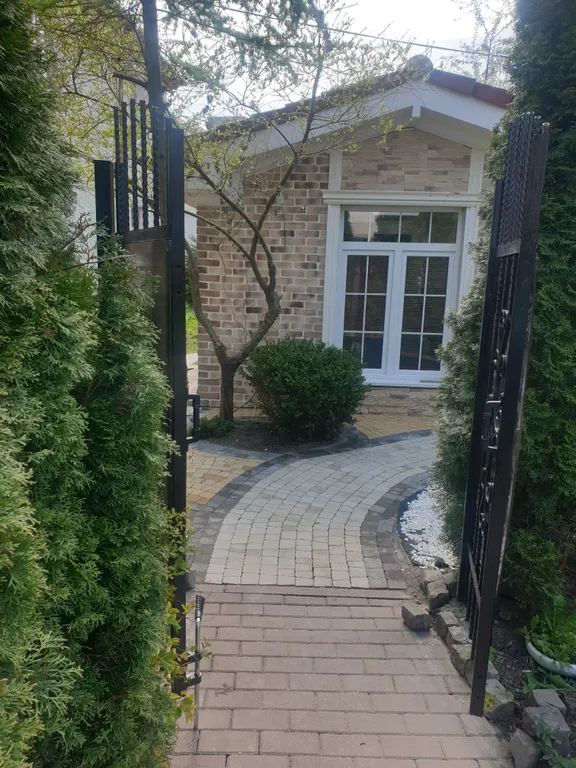 Таунхаус на берегу озера