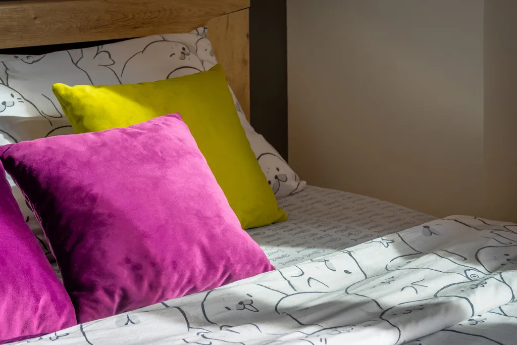 Просторная студия с балконом и видом на горы