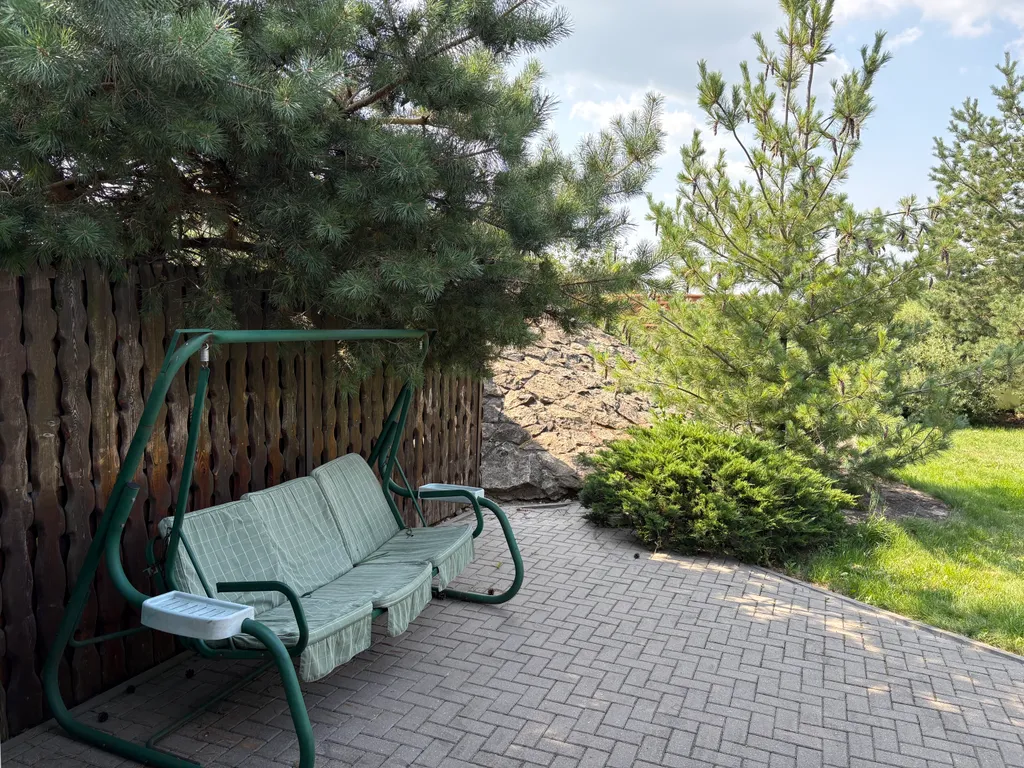 Загородный дом с бассейном и парной на дровах