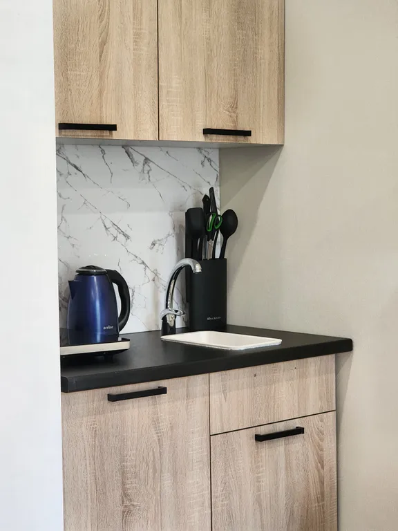 Просторная студия с балконом