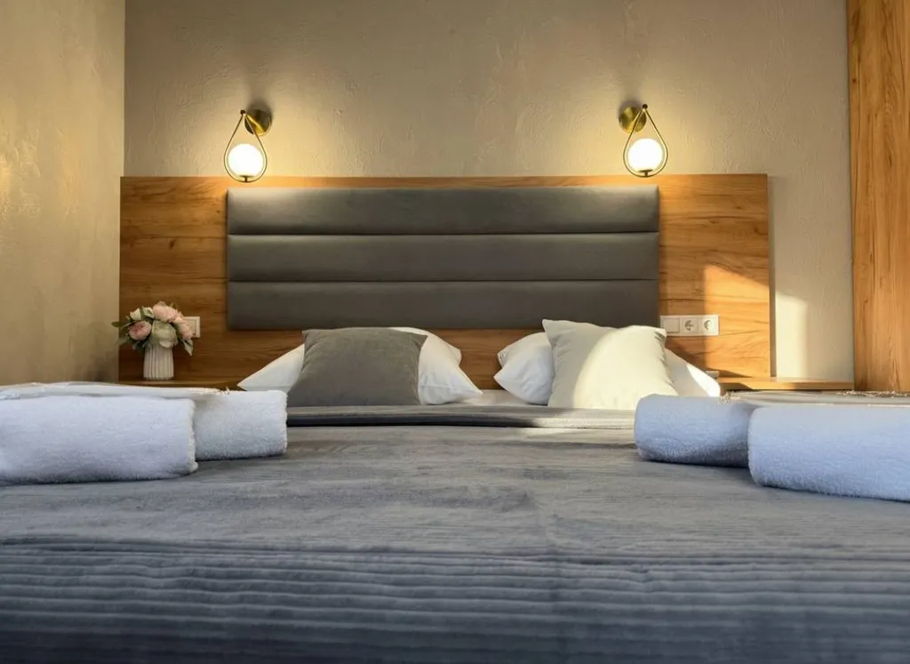 Квартира Двухкомнатный семейный номер — аренда посуточно в Геленджик