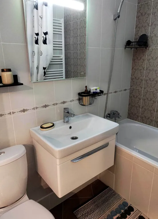 Просторная квартира у площади в доме с лифтом