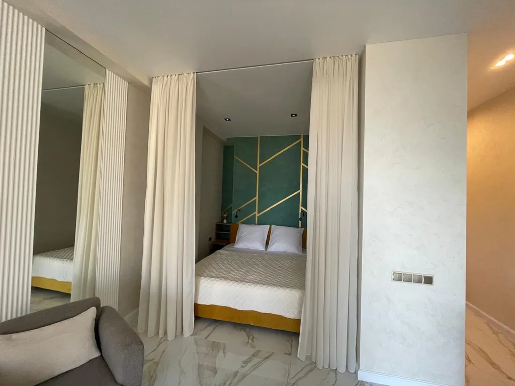 Просторная новая квартира с дизайнерским ремонтом и восхитительным пан