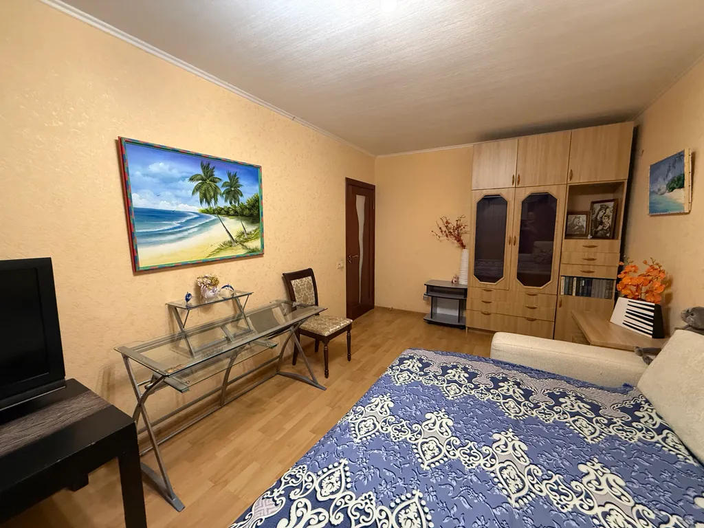 Комната в карибском стиле в трёхкомнатной квартире