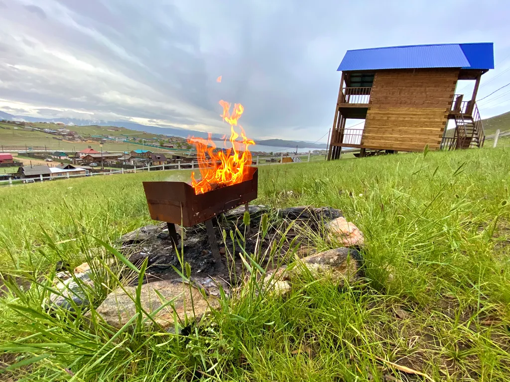 Домик с видом на Байкал и горы
