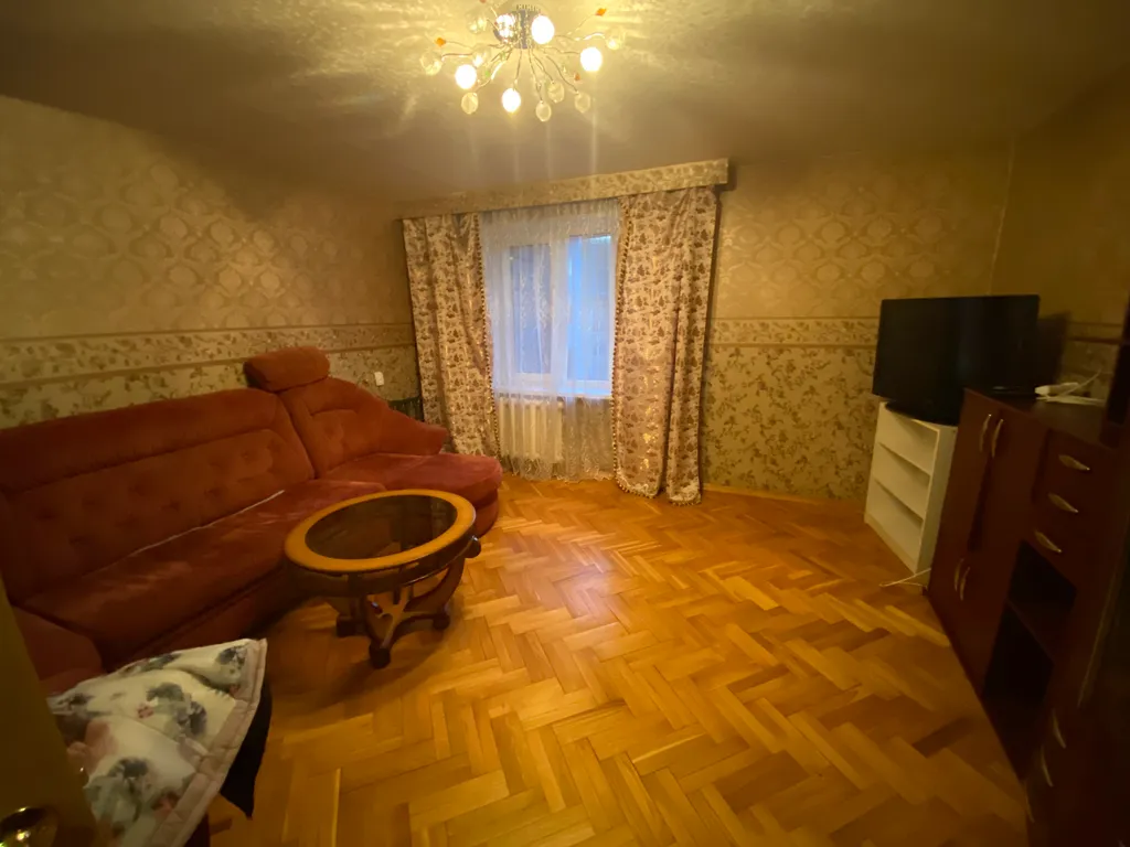 Бюджетная трешка в центре города