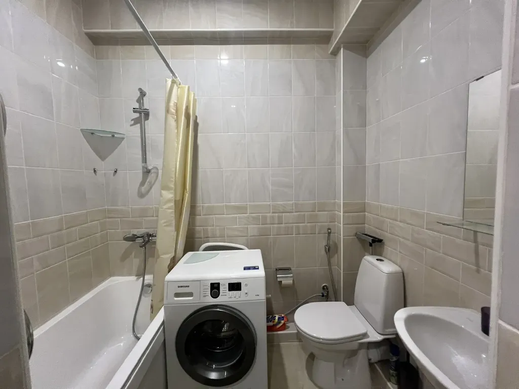 Студия с террасой, отдельной кухней и ванной