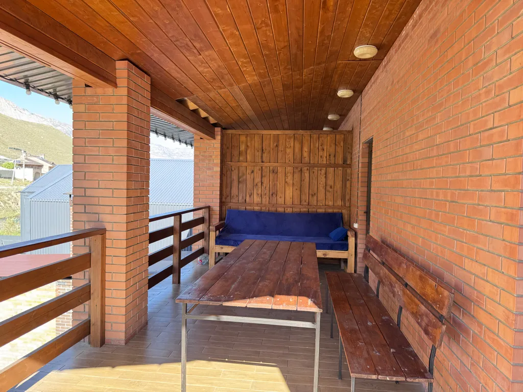 Уютный дом с видом на горы и тёплым бассейм fiagdonrelax