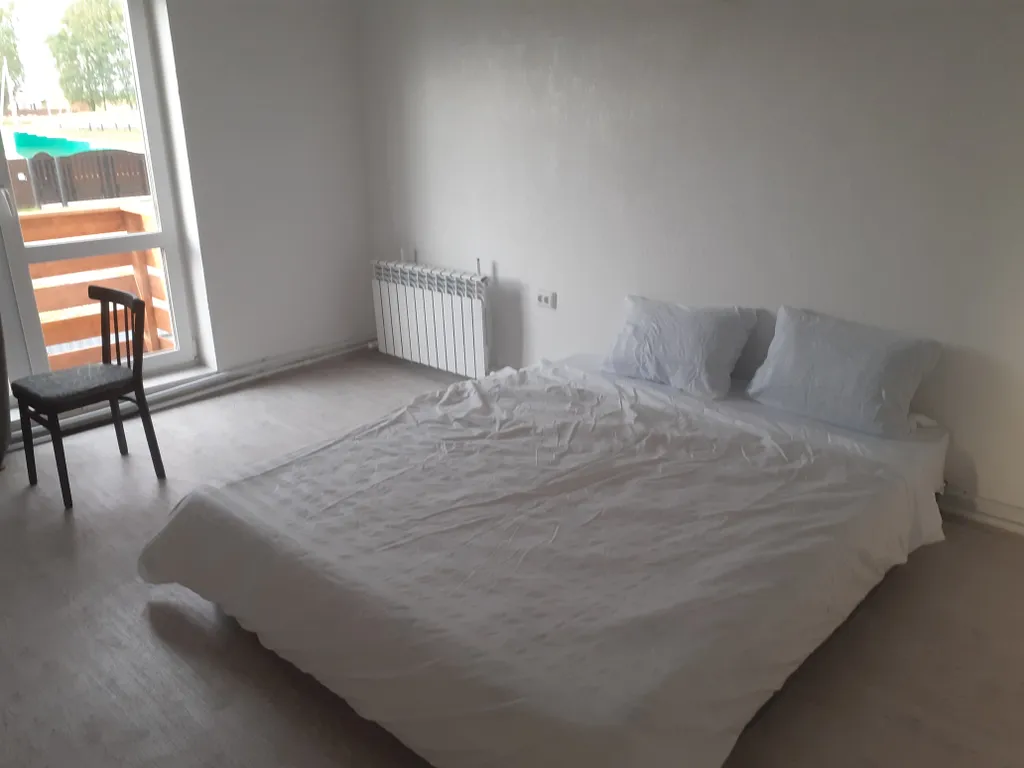 Коттедж Уютный двухэтажный дом на берегу озера горнолыжный комплекс Кандрыкуль — аренда посуточно в Туймазы