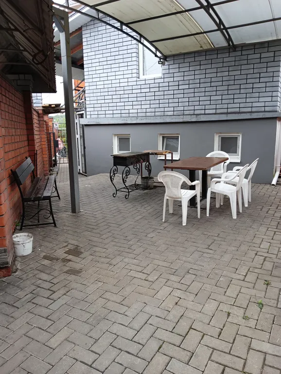 Дом в 2-уровнях с сауной и сезонным бассейном