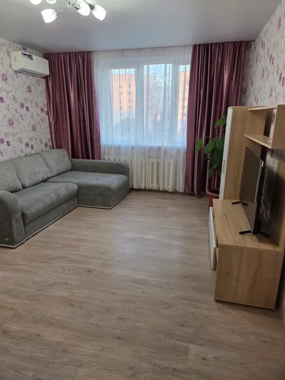 Квартира Просторная и светлая двухкомнатная квартира — Севастополь