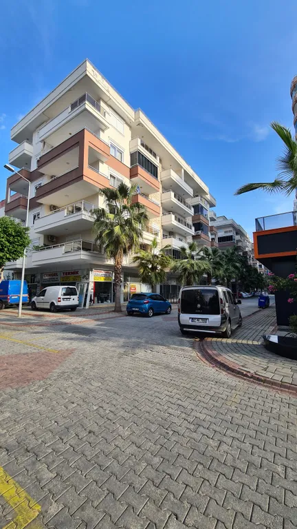 Квартира в комплексе с бассейном