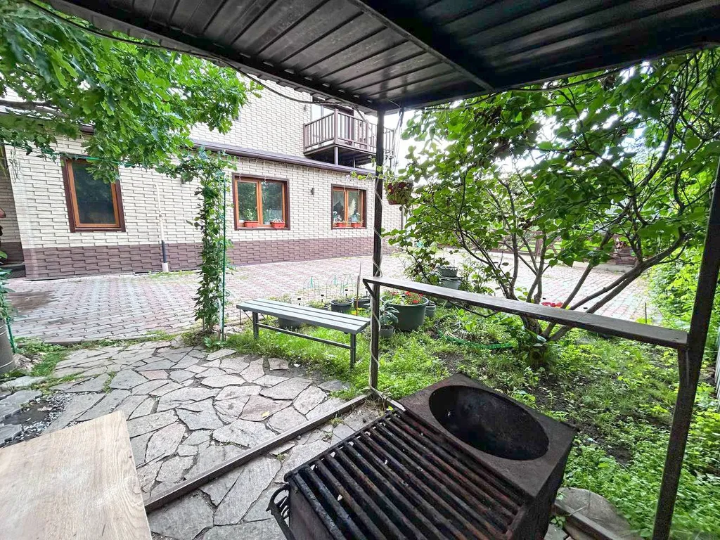 Дом у набережной