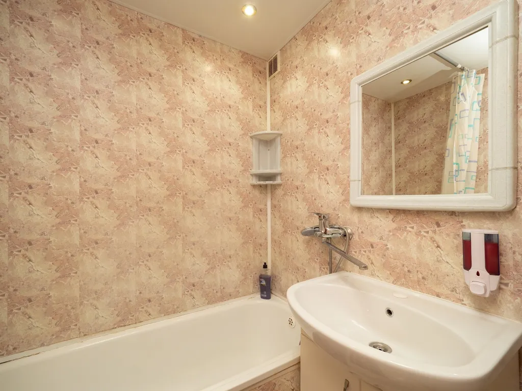 Квартира рядом с кафе Домино