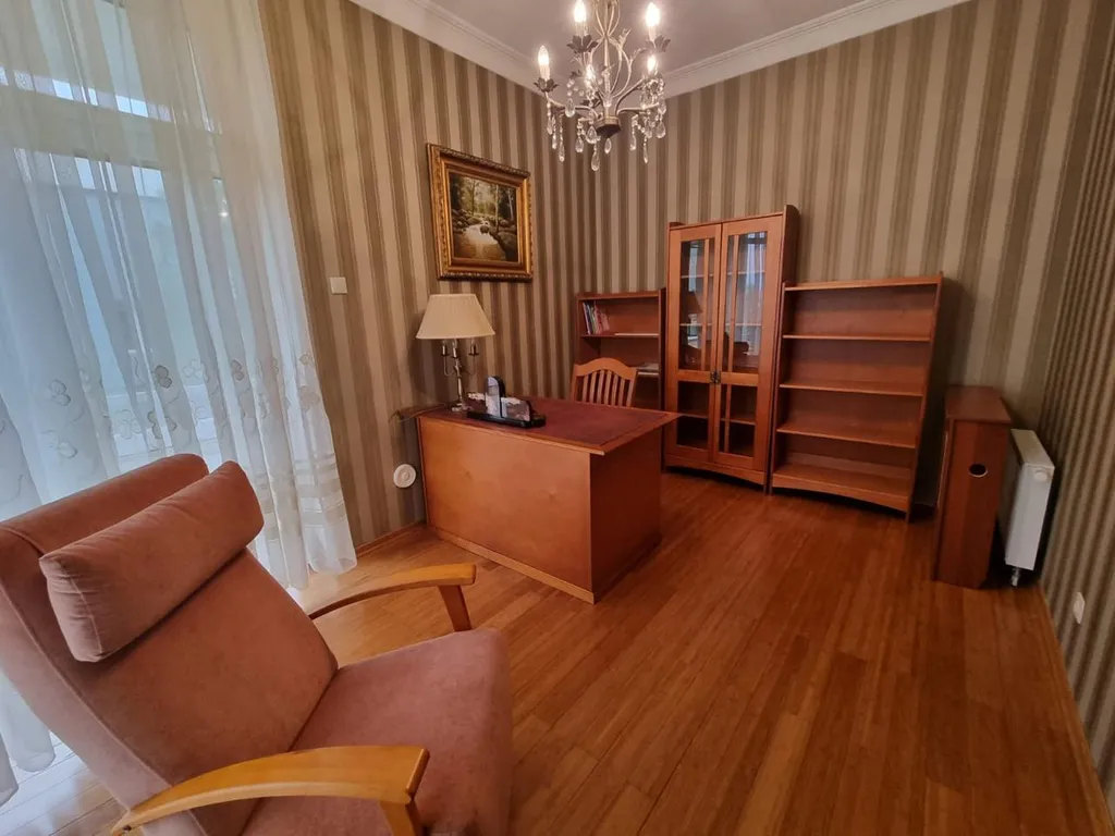 Вилла с бассейном и видом на море