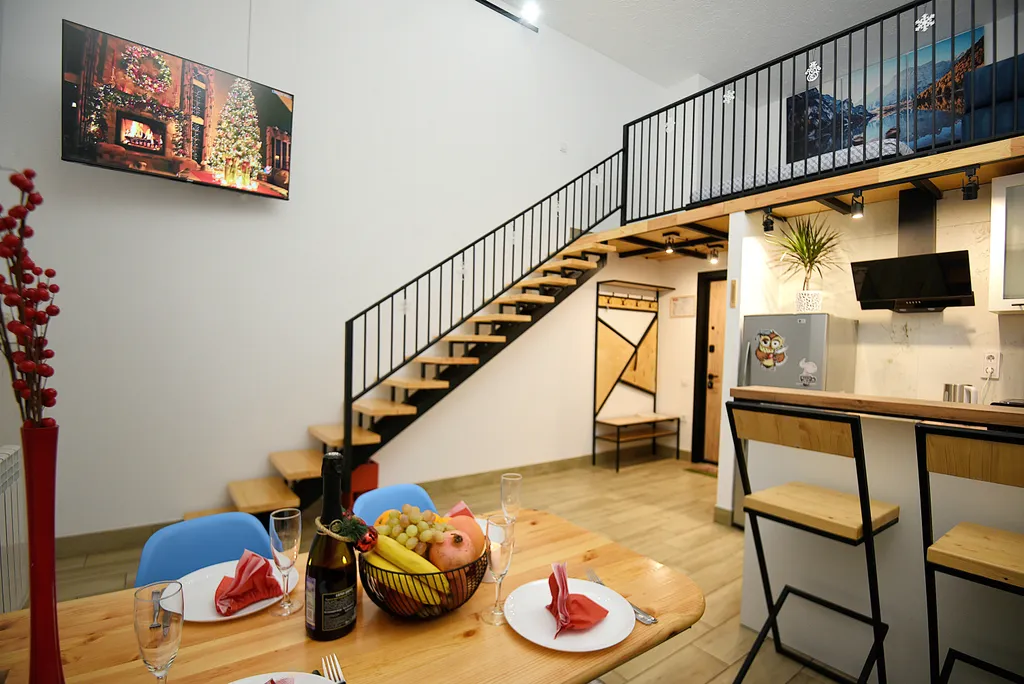 Квартира Комфортный двухуровневый апартамент в элитном комплексе Колизей — аренда посуточно в Коломна