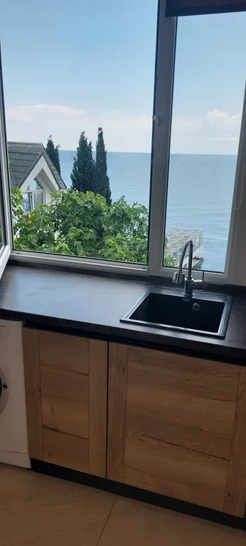 Студия с видом на море на первой береговой линии