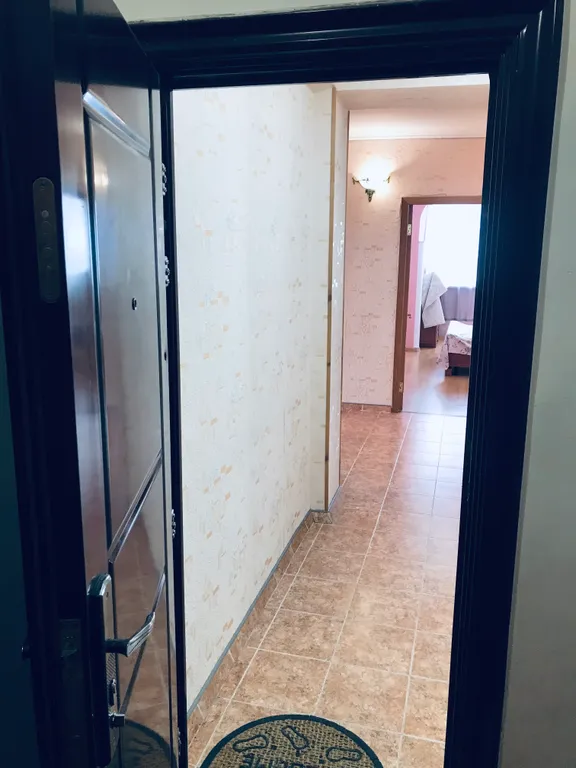 Солнечная квартира в центре города с видом на море