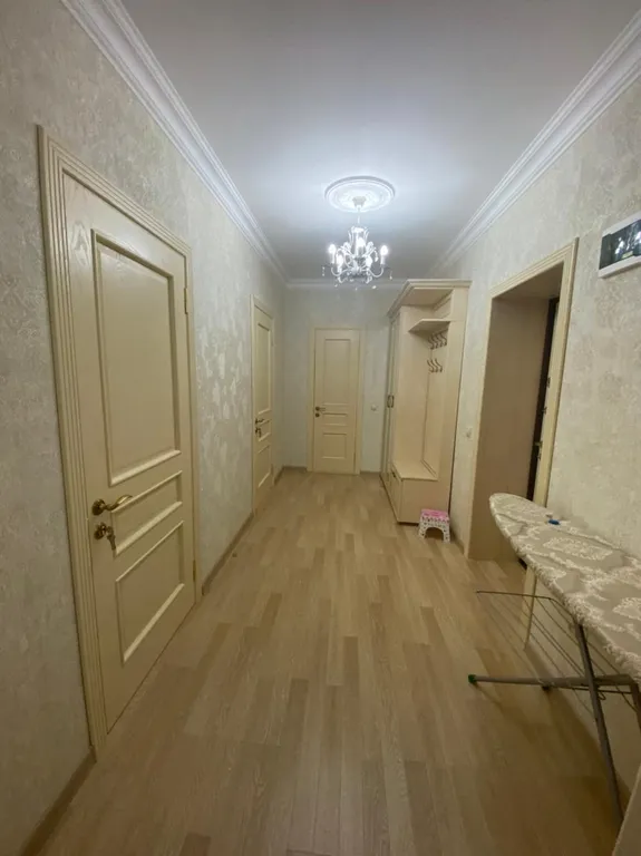 Квартира на площади