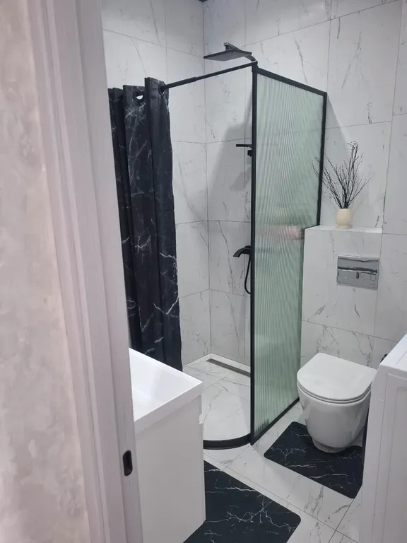 Видовые апартаменты-студия на 1-ой береговой